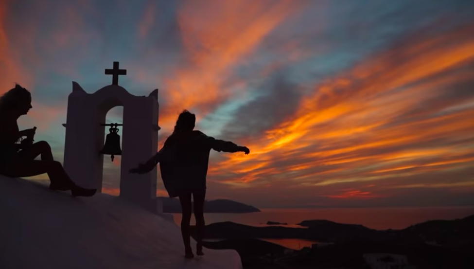 You are currently viewing «Τα όνειρά μας δεν μπορούν να μπουν σε καραντίνα»: Το συναρπαστικό φιλμ ενός Έλληνα περιμένοντας το καλοκαίρι